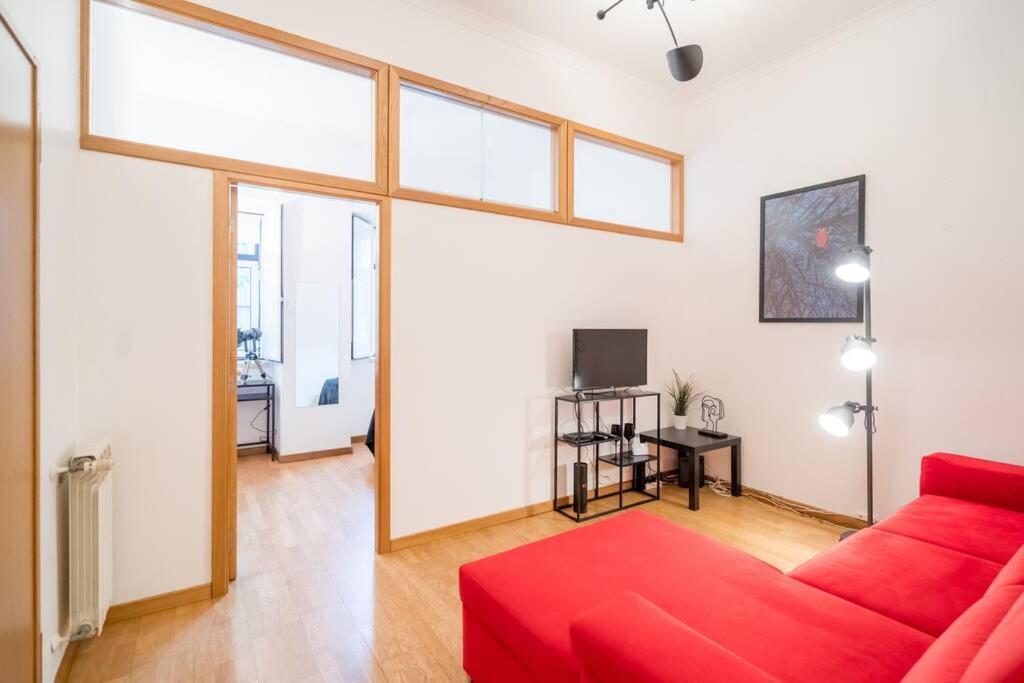 Beautiful Apartment Near The Center Of Lisbon Exterior photo