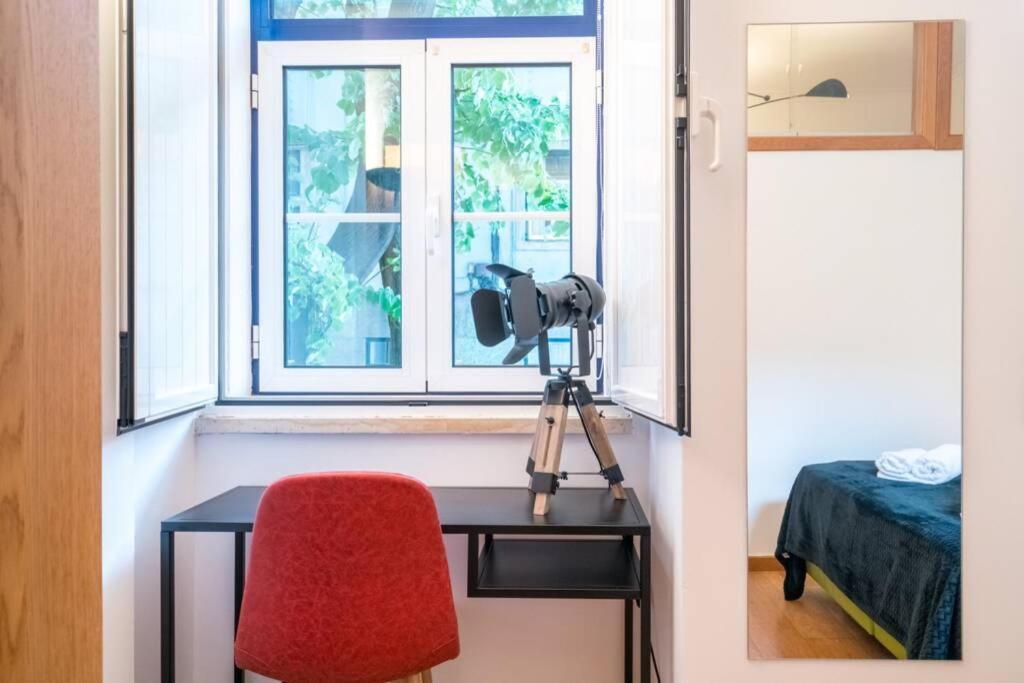 Beautiful Apartment Near The Center Of Lisbon Exterior photo